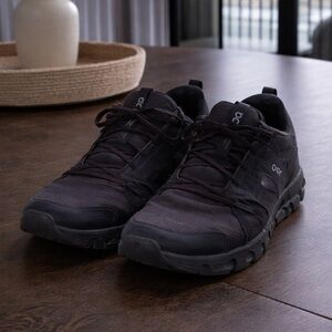 On Running Men’s Cloudhorizon Waterproof Sneakers in Black (Size 11)